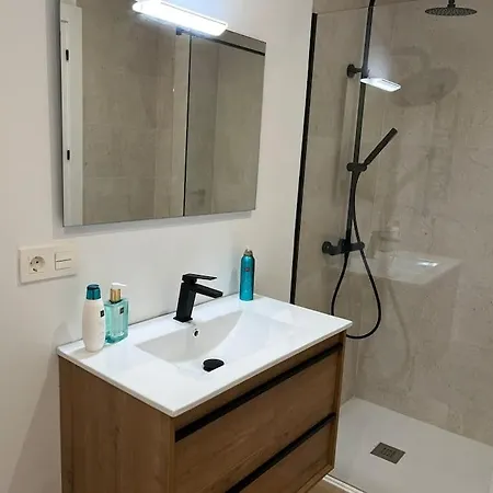 At Pasaje Sancti Spiritus 2 アパート